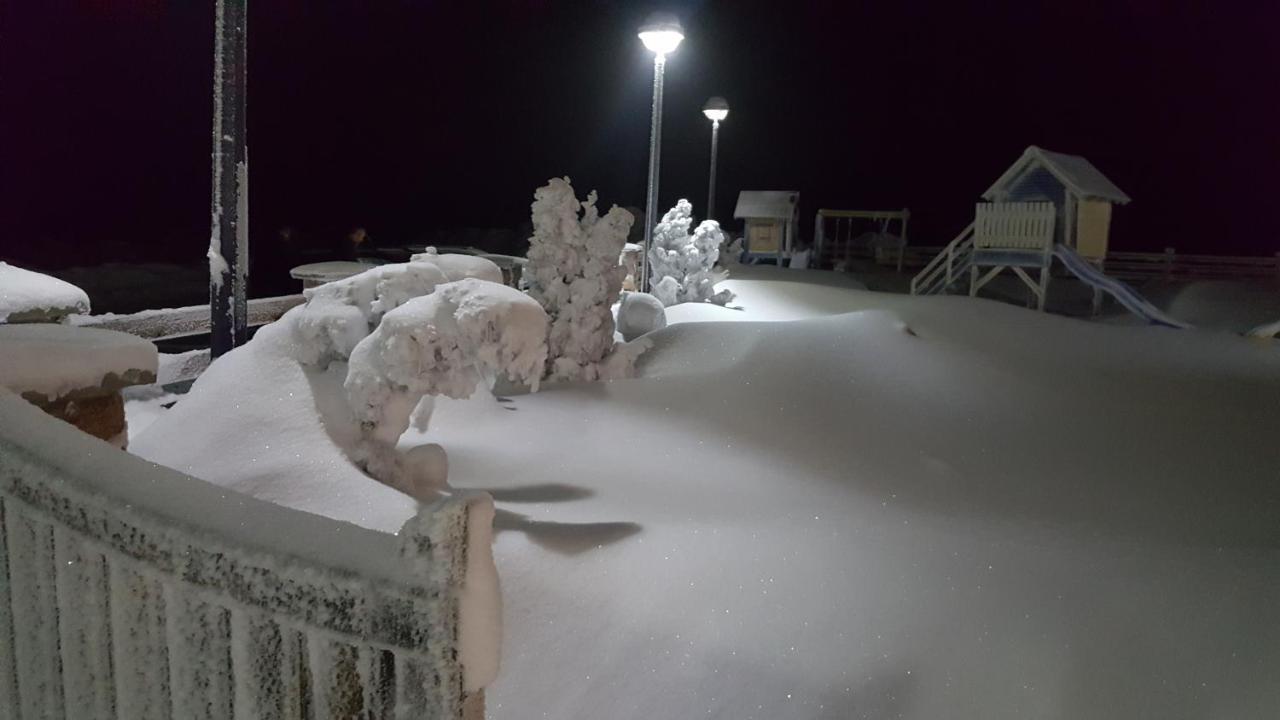 Hotel Restoran ,, POGLED Han Pijesak Exterior foto
